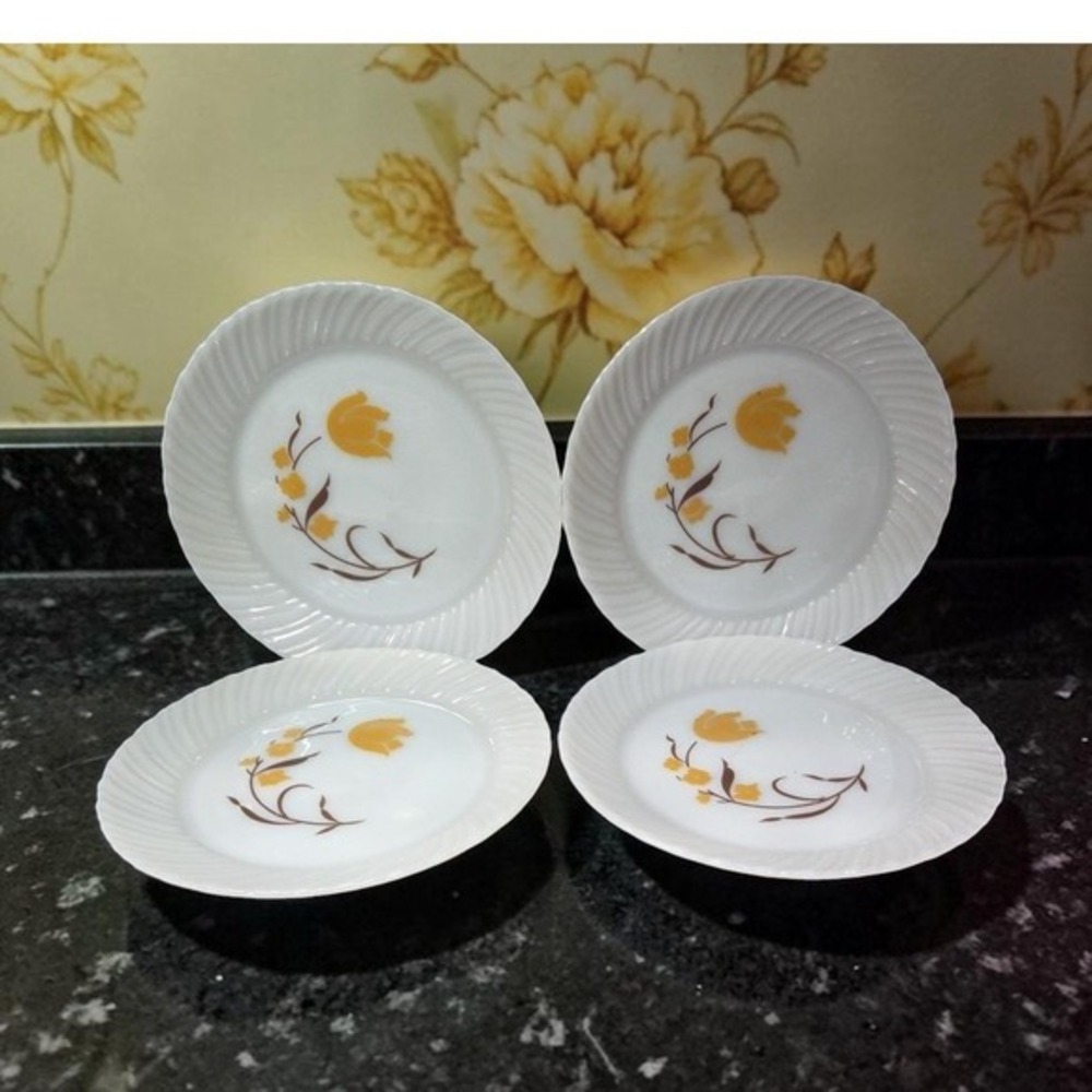 Termocrisa Milk Glass Dinner Plates, Set of 4, Vintage Yellow Floral Dinnerware